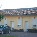 Hotel & 3*