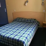 Hotel & Avermes