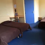 Hotel &
