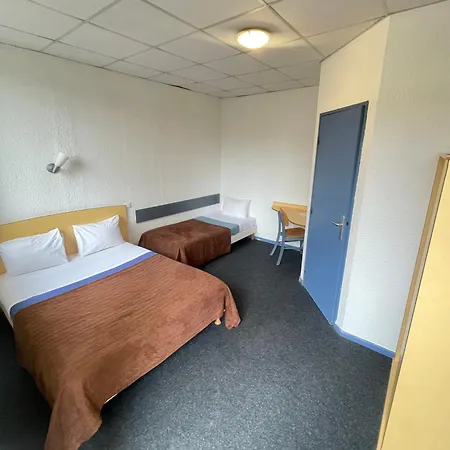 Hotel Hôtel&résidence Avermes