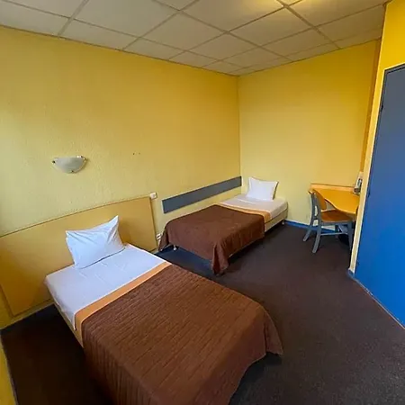 Hotel & Avermes