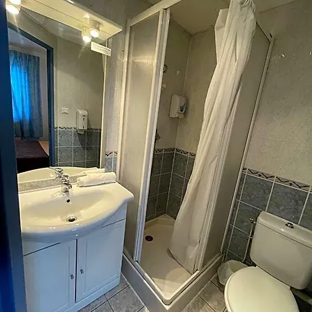 Hotel & Avermes