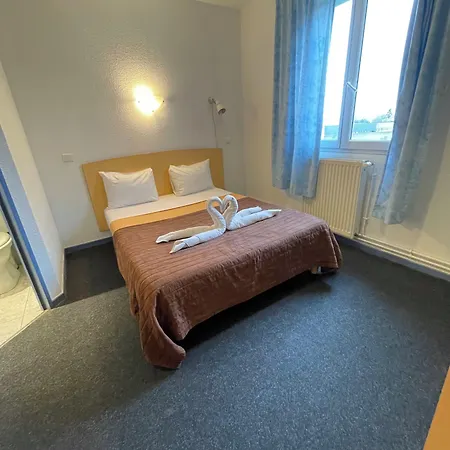 Hotel & Avermes