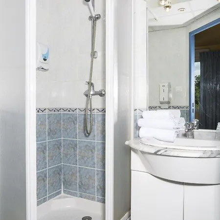 Hotel Hôtel&résidence Avermes