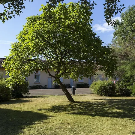 Hotel Hôtel&résidence Avermes